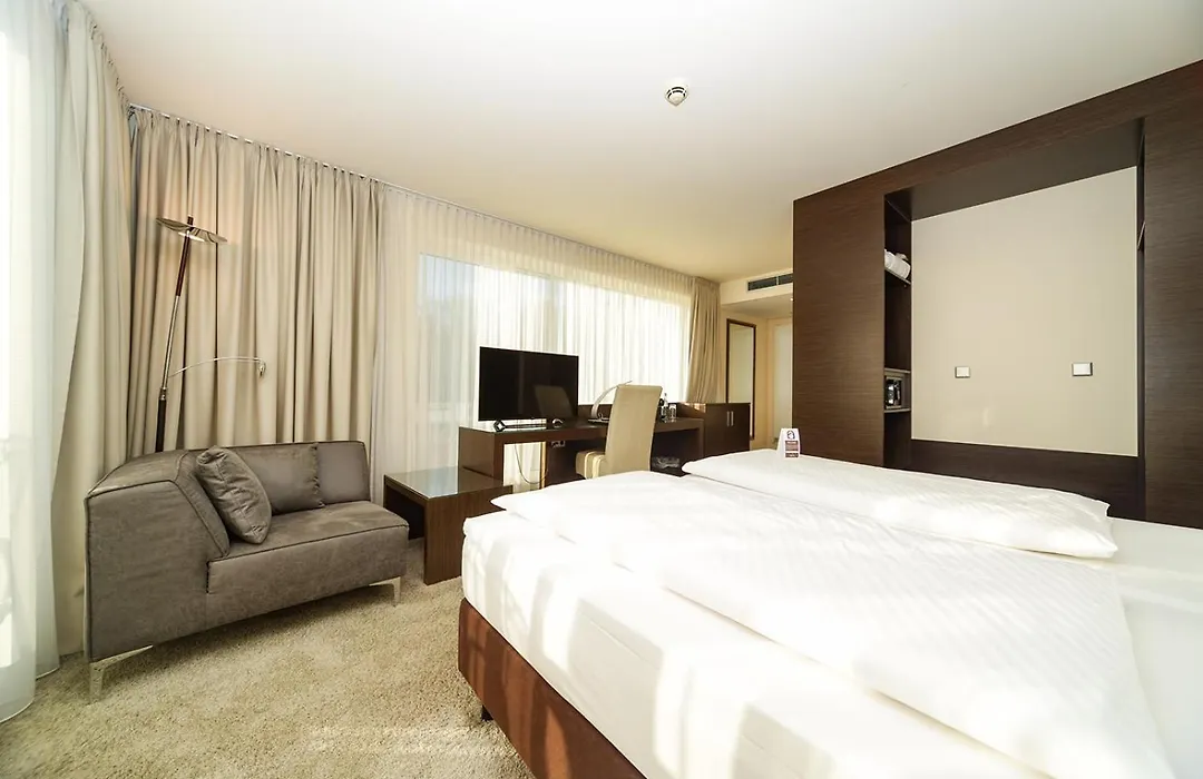 L'Arrivee Hotel & Spa-1